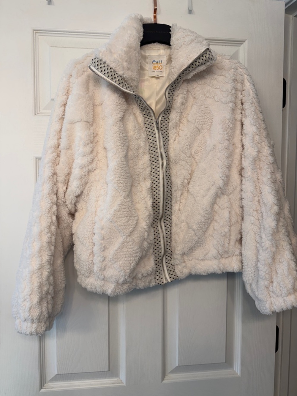 Cali 1850 Cream Sherpa Zip-Up Jacket